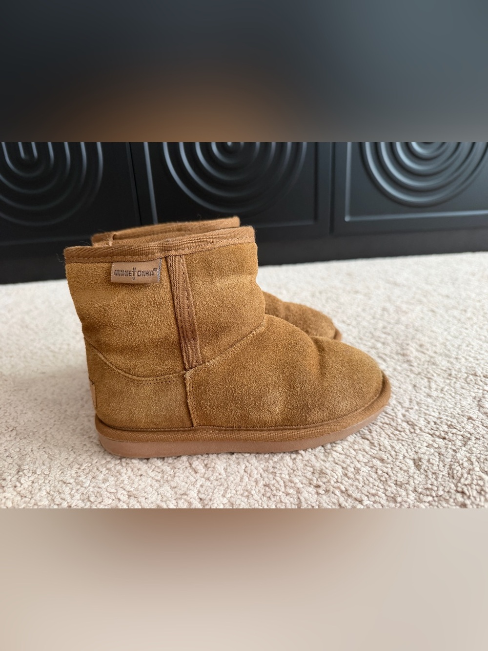 Minnetonka Kids Girls Brown Suede winter boots size toddler 12